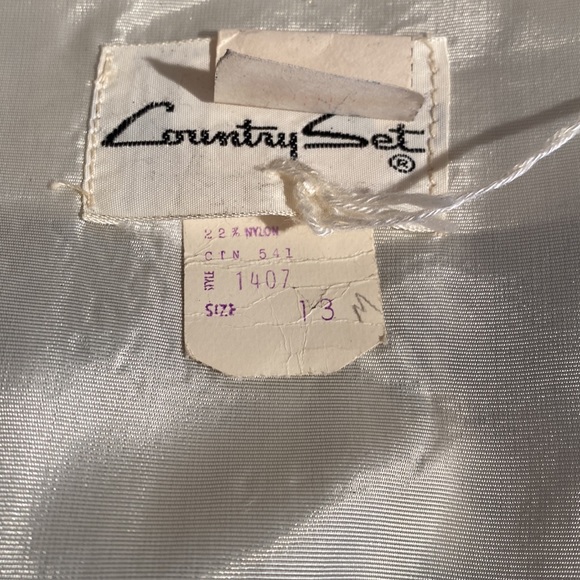 Vintage sleeve less buttons up dress - Picture 7 of 8